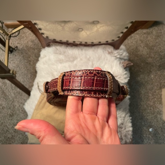 🍂🍂ETRO Beautiful shoulder bag! Like new with dust bag🍂🍂 - Picture 12 of 14